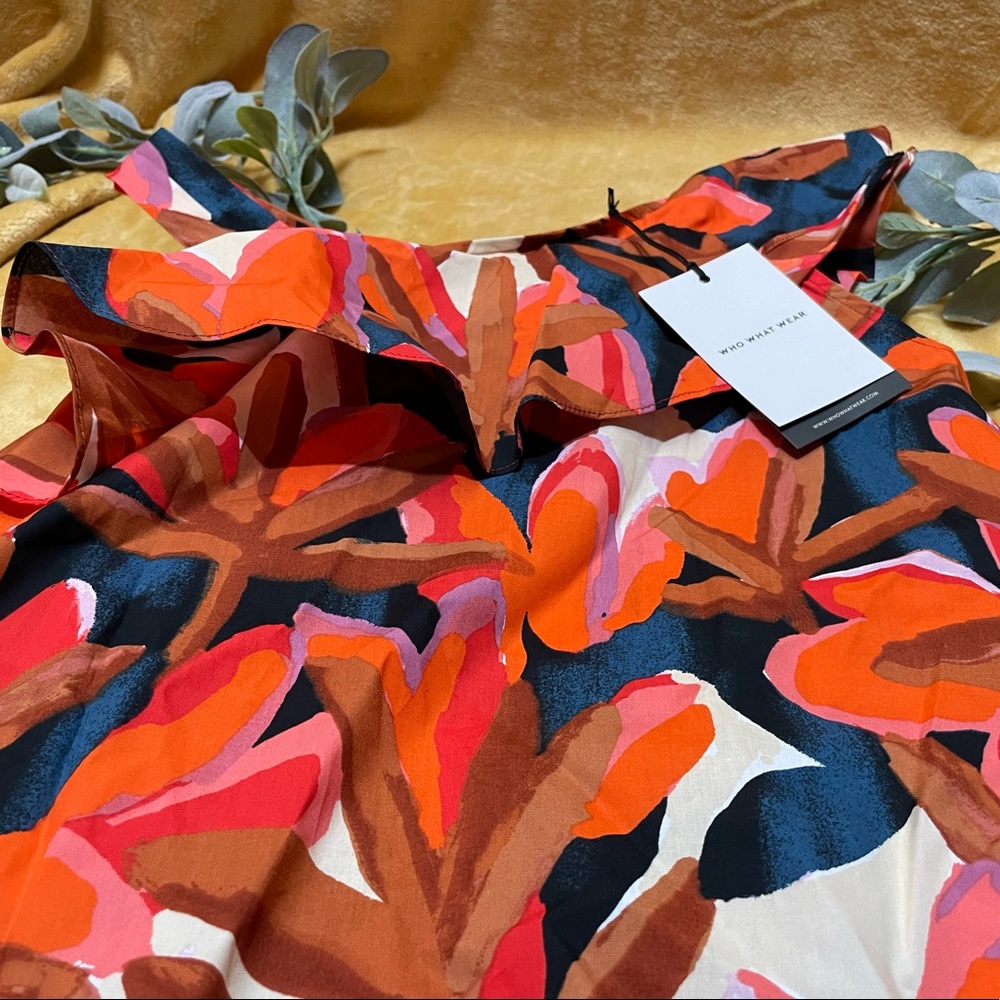 LAST CHANCE Who What Wear • Vibrant Floral Ruffle Tank - Picture 3 of 3